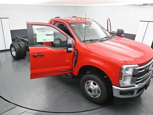 New 2026 Ford F350 XLT w/ XLT Value Package image 32