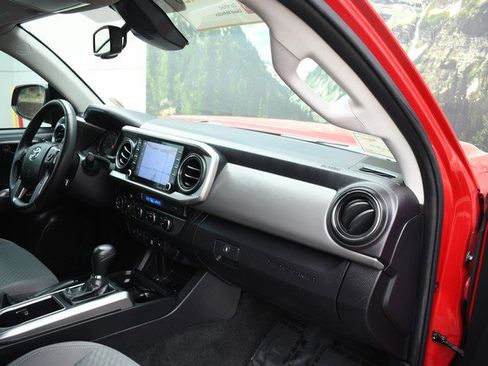 Certified 2023 Toyota Tacoma SR5 AWD/4WD image 24