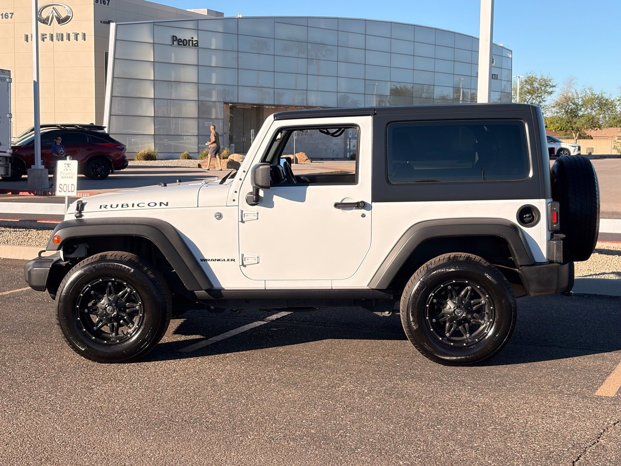 Used 2014 Jeep Wrangler Rubicon w/ Power Convenience Group AWD/4WD image 3
