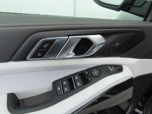 New 2026 BMW X5 sDrive40i w/ M Sport Package image 23