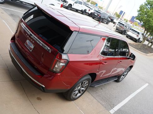 Used 2022 Chevrolet Tahoe LT w/ Luxury Package AWD/4WD image 14