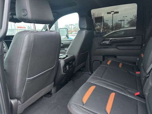 Used 2024 GMC Sierra 2500 AT4 w/ AT4 Premium Plus Package image 7