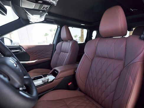 Used 2025 Mitsubishi Outlander SEL image 30