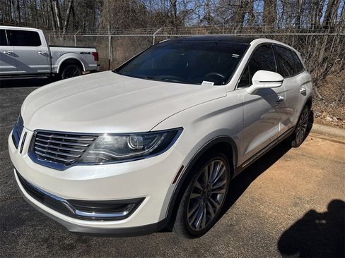 Used 2017 Lincoln MKX Reserve w/ Canadian Touring Package image 3