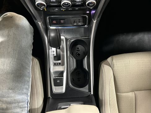 Used 2022 Subaru Ascent Premium w/ Convenience Package image 25