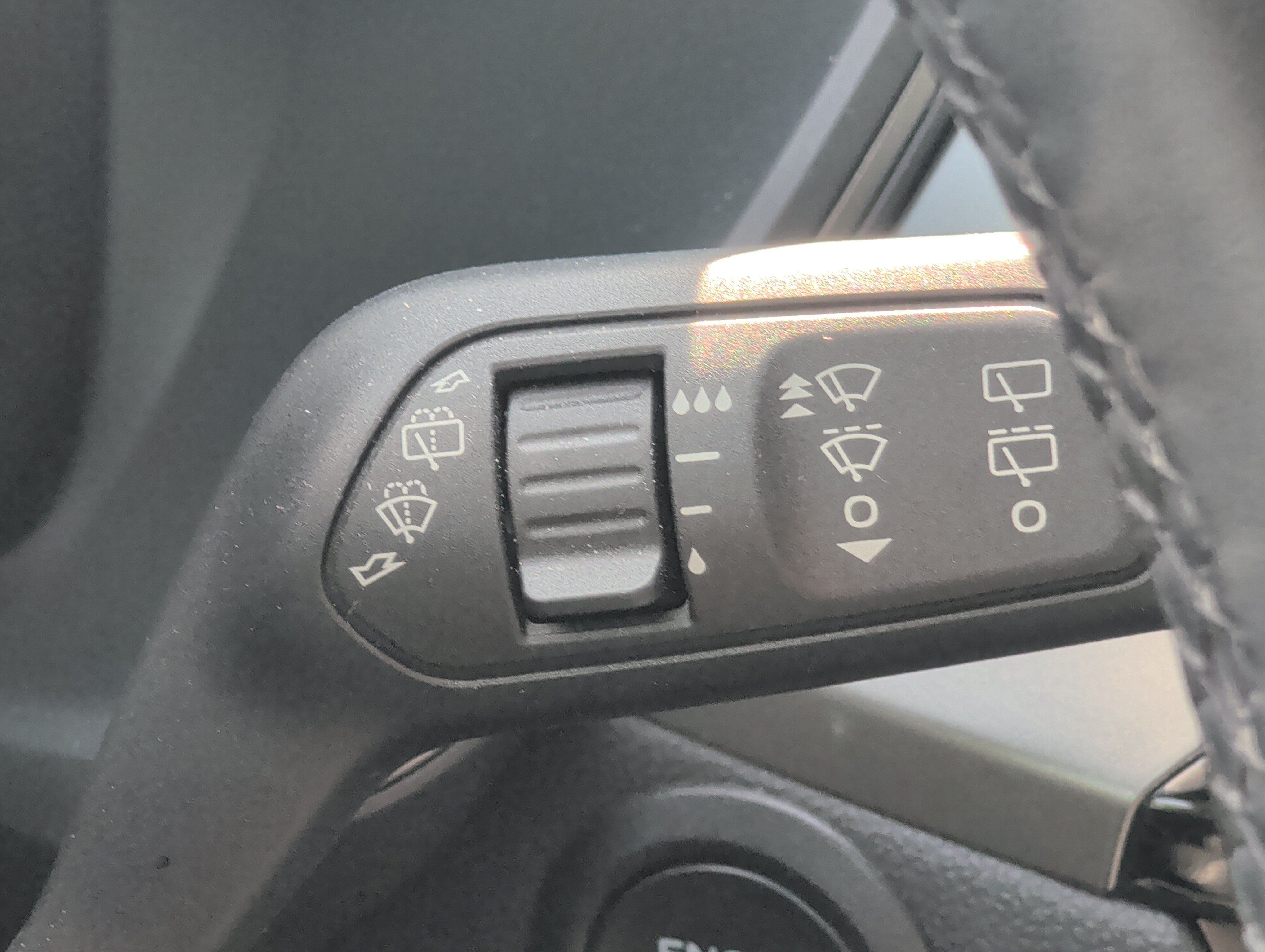 Used 2023 Ford Escape Active AWD/4WD image 31