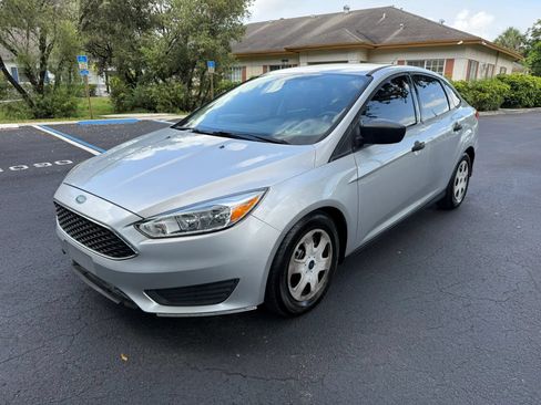 Used 2015 Ford Focus S FWD image 1