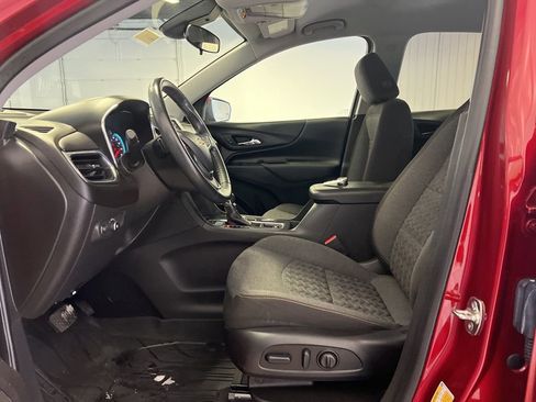 Certified 2024 Chevrolet Equinox LT w/ LPO, Floor Liner Package image 8