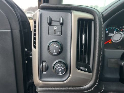 Used 2018 GMC Sierra 2500 Denali image 27