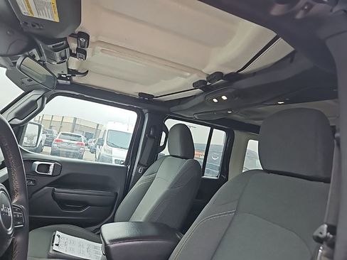 Used 2024 Jeep Wrangler Sport S image 16