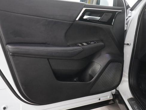 Used 2023 Mitsubishi Outlander SE AWD/4WD image 20
