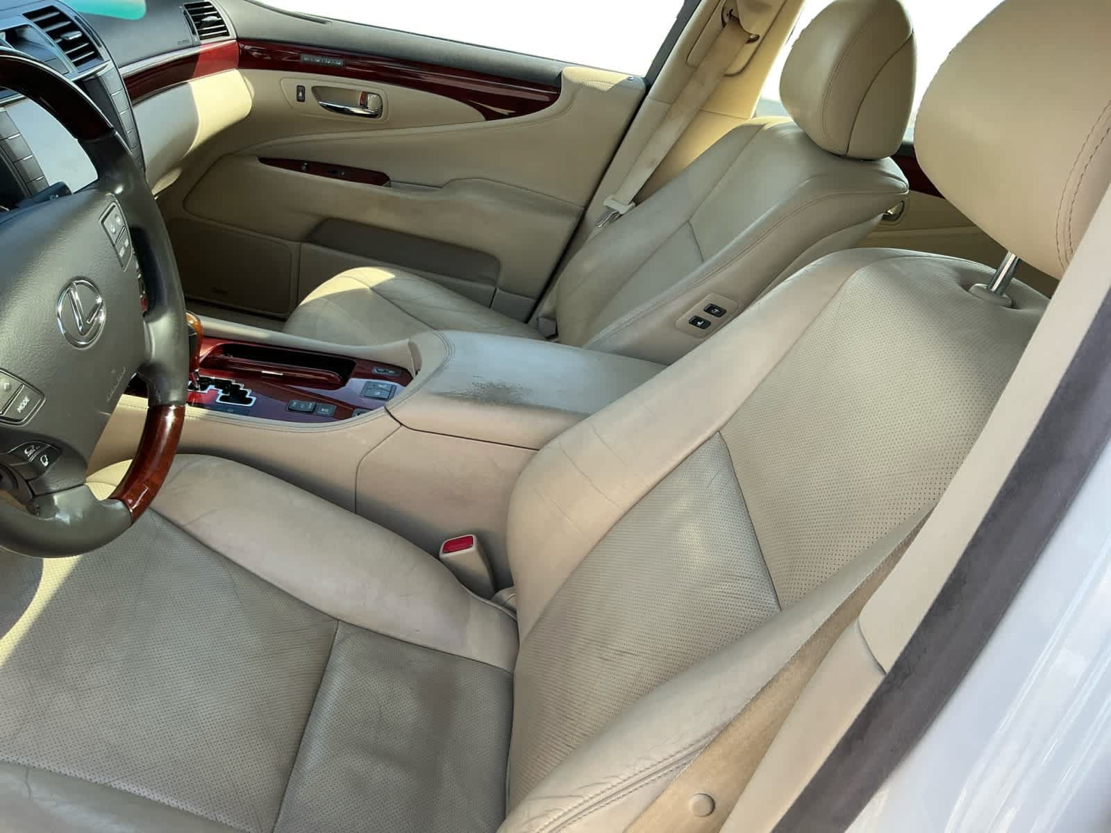 Used 2011 Lexus LS 460 w/ Luxury Value Edition RWD image 6