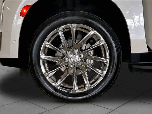Used 2021 Cadillac Escalade Premium Luxury RWD image 10