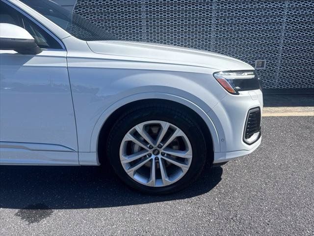 Certified 2025 Audi Q7 3.0T Prestige AWD/4WD image 34