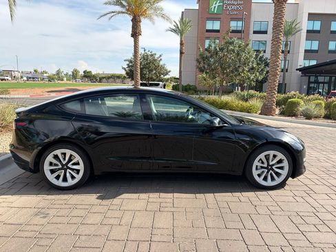 Used 2023 Tesla Model 3 Standard Range RWD image 2