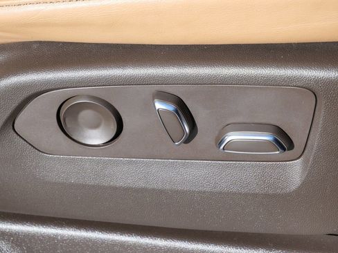 Used 2022 Cadillac Escalade ESV Sport w/ Touring Package image 16