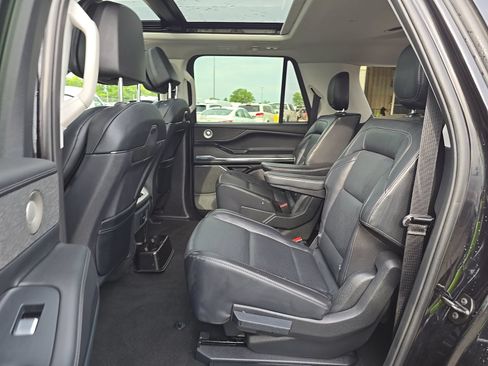 Used 2025 Lincoln Navigator L Reserve AWD/4WD image 13