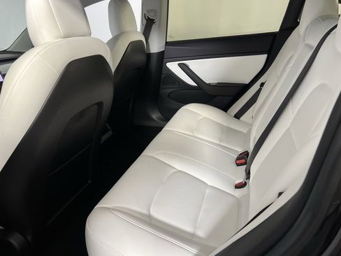 Used 2018 Tesla Model 3 Long Range image 25