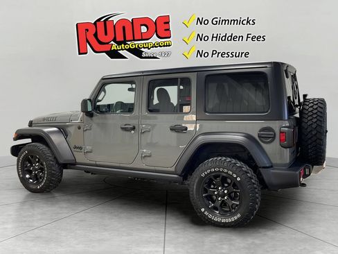 Used 2022 Jeep Wrangler Unlimited Sport AWD/4WD image 3