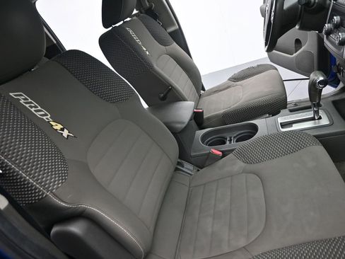 Used 2014 Nissan Frontier PRO-4X image 12