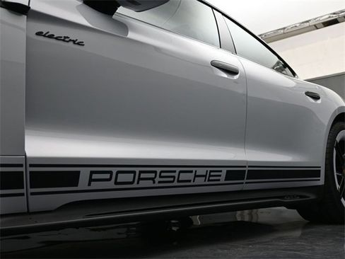 New 2025 Porsche Taycan GTS image 28