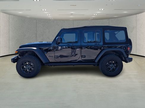 Used 2024 Jeep Wrangler Willys image 6