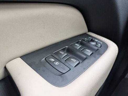 New 2026 Volvo XC60 B5 Plus w/ Protection Package Premier image 32