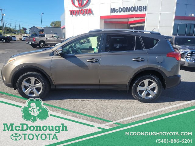 Used 2015 Toyota RAV4 XLE AWD/4WD image 2
