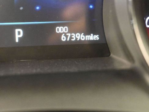 Used 2021 Toyota Camry XSE image 30