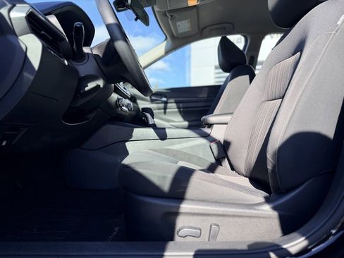 Used 2024 Nissan Altima 2.5 SV image 10