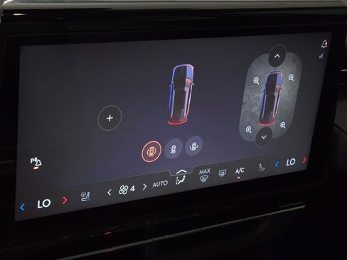 New 2026 Lincoln Nautilus Premier AWD/4WD image 26