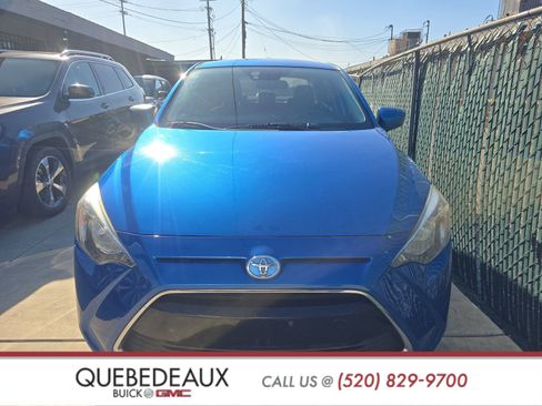 Used 2017 Toyota Yaris iA image 2