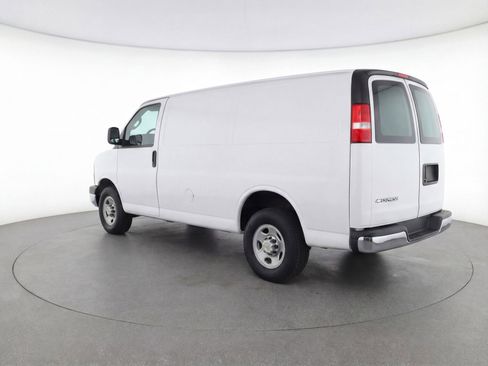 Used 2025 Chevrolet Express 3500 LT w/ LT Preferred Equipment Group image 6