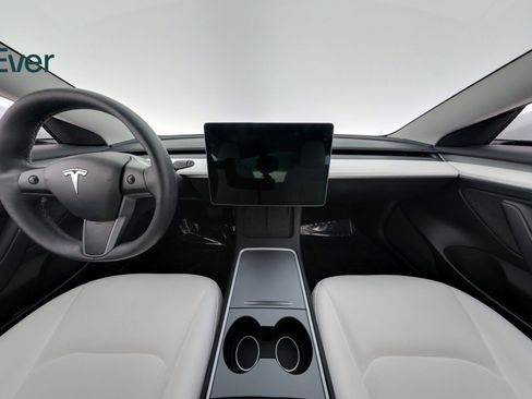 Used 2023 Tesla Model 3 Standard Range image 23
