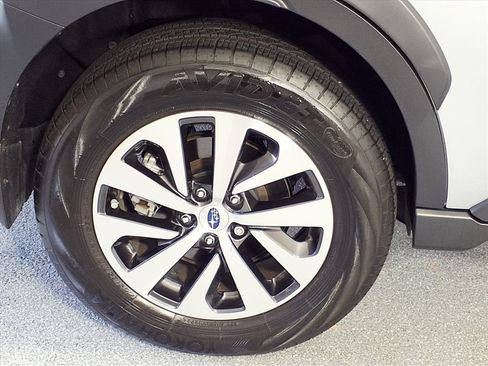 Certified 2025 Subaru Outback Premium w/ Popular Package #1A image 6