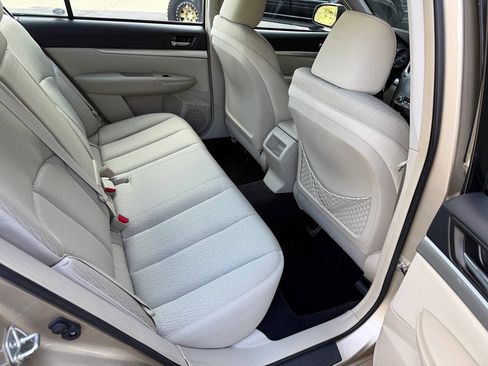 Used 2010 Subaru Legacy 2.5i Premium image 17