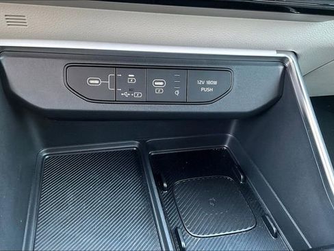 Used 2026 Kia Carnival EX FWD image 16