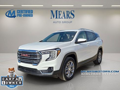 Used 2024 GMC Terrain SLT image 1