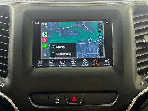 Used 2020 Jeep Cherokee Latitude Plus w/ Comfort/Convenience Group image 14