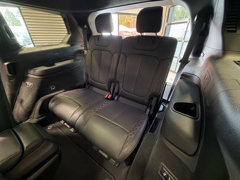 Used 2023 Jeep Grand Cherokee L Summit AWD/4WD image 7