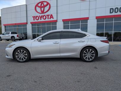 Used 2019 Lexus ES 300h w/ Premium Package
