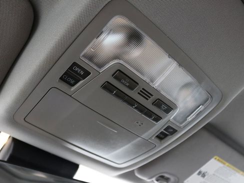 Used 2019 Toyota Highlander XLE image 47