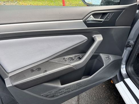 New 2025 Volkswagen Jetta SE image 5