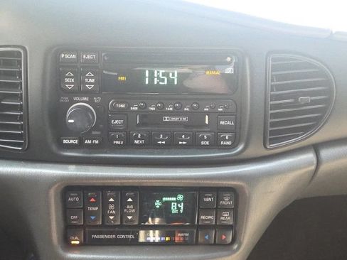 Used 2002 Buick Regal LS w/ LS Premium Pkg FWD image 24