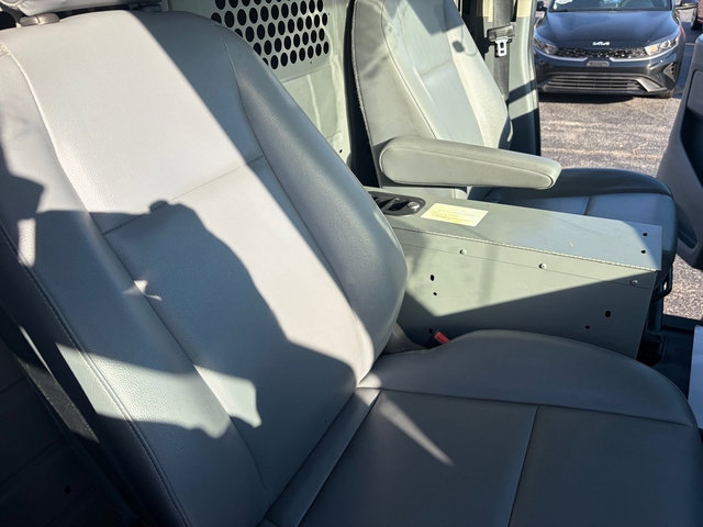 Used 2015 Ford Transit 250 130 Low Roof RWD image 24