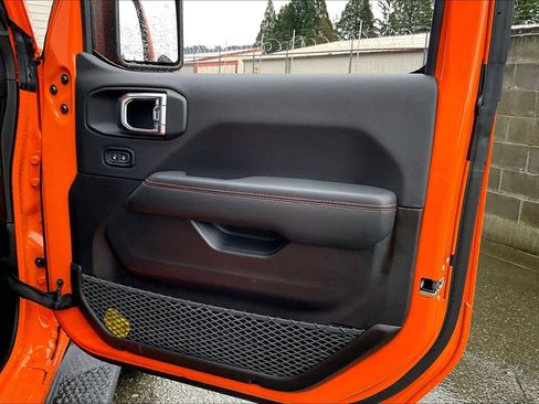 Certified 2025 Jeep Wrangler Rubicon w/ Safety Group image 21