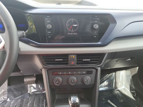 Used 2022 Volkswagen Taos SE FWD image 19