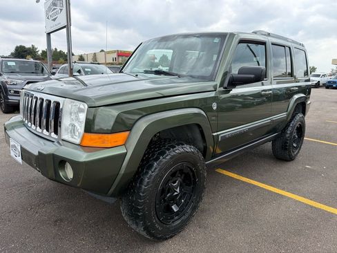 Used 2008 Jeep Commander Sport image 7