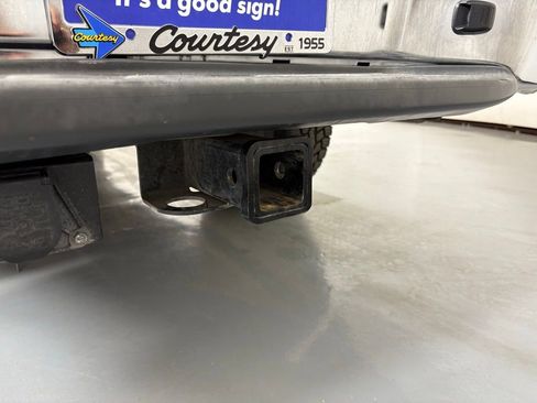 Used 2014 Nissan Frontier SV image 33