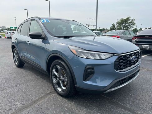 Certified 2025 Ford Escape ST-Line FWD image 1
